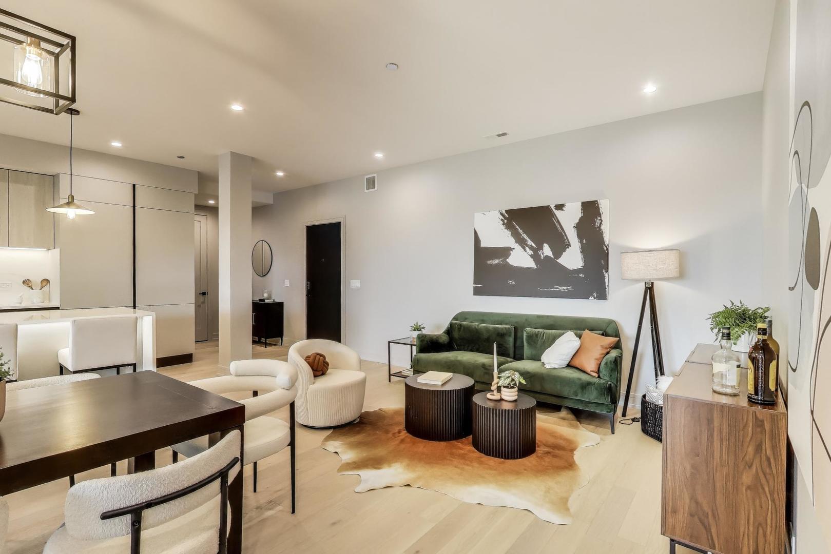 613 N Ogden Avenue 3W