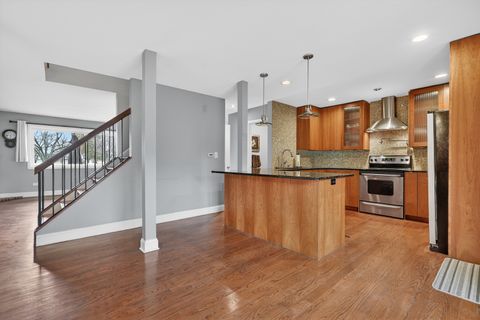 Tiny photo for 1414 N Bridgeport Drive, Mount Prospect, IL 60056 (MLS # 12568034)