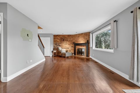 Tiny photo for 1414 N Bridgeport Drive, Mount Prospect, IL 60056 (MLS # 12568034)