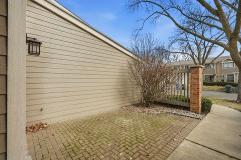Tiny photo for 1414 N Bridgeport Drive, Mount Prospect, IL 60056 (MLS # 12568034)