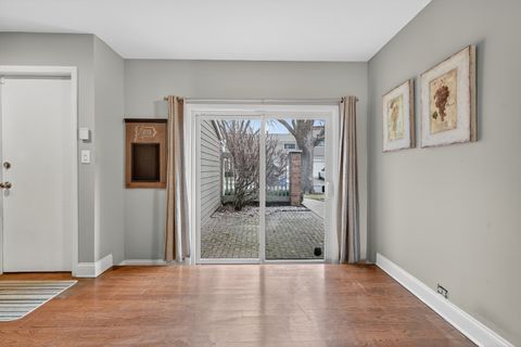 Tiny photo for 1414 N Bridgeport Drive, Mount Prospect, IL 60056 (MLS # 12568034)