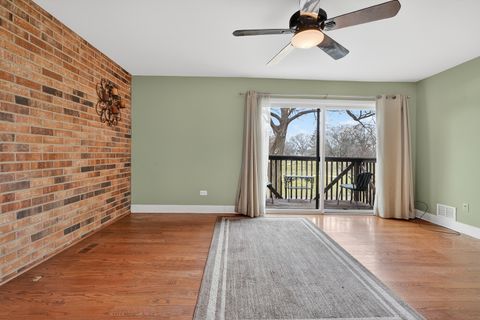 Tiny photo for 1414 N Bridgeport Drive, Mount Prospect, IL 60056 (MLS # 12568034)