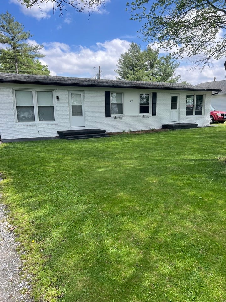 Photo 1 of 6 — 307 S Logan Street, Broadlands, IL 61816