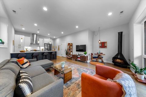 Tiny photo for 2150 W FOSTER Avenue #2, Chicago, IL 60625 (MLS # 12542854)