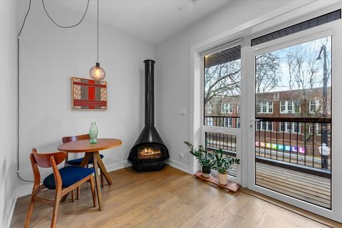 Tiny photo for 2150 W FOSTER Avenue #2, Chicago, IL 60625 (MLS # 12542854)