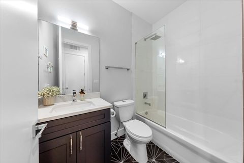 Tiny photo for 2150 W FOSTER Avenue #2, Chicago, IL 60625 (MLS # 12542854)