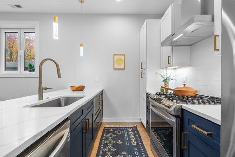 Tiny photo for 2150 W FOSTER Avenue #2, Chicago, IL 60625 (MLS # 12542854)