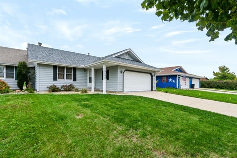 Tiny photo for 1019 Laesch Avenue #A, Bloomington, IL 61704 (MLS # 12777396)