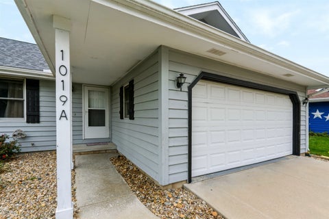 Tiny photo for 1019 Laesch Avenue #A, Bloomington, IL 61704 (MLS # 12777396)