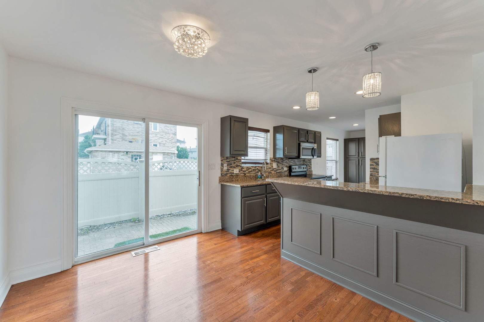 8001 Thomas Street 8001