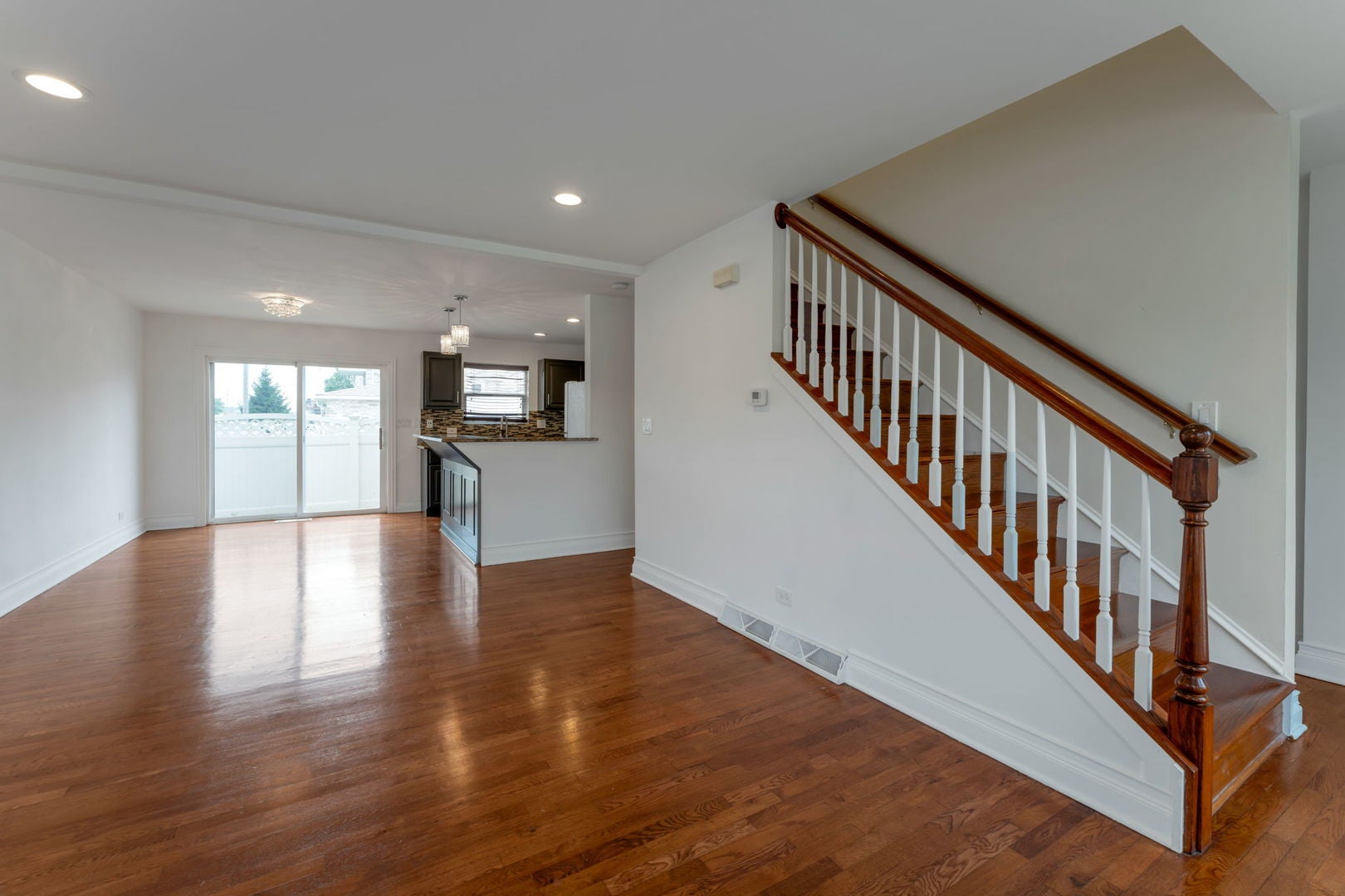 8001 Thomas Street 8001
