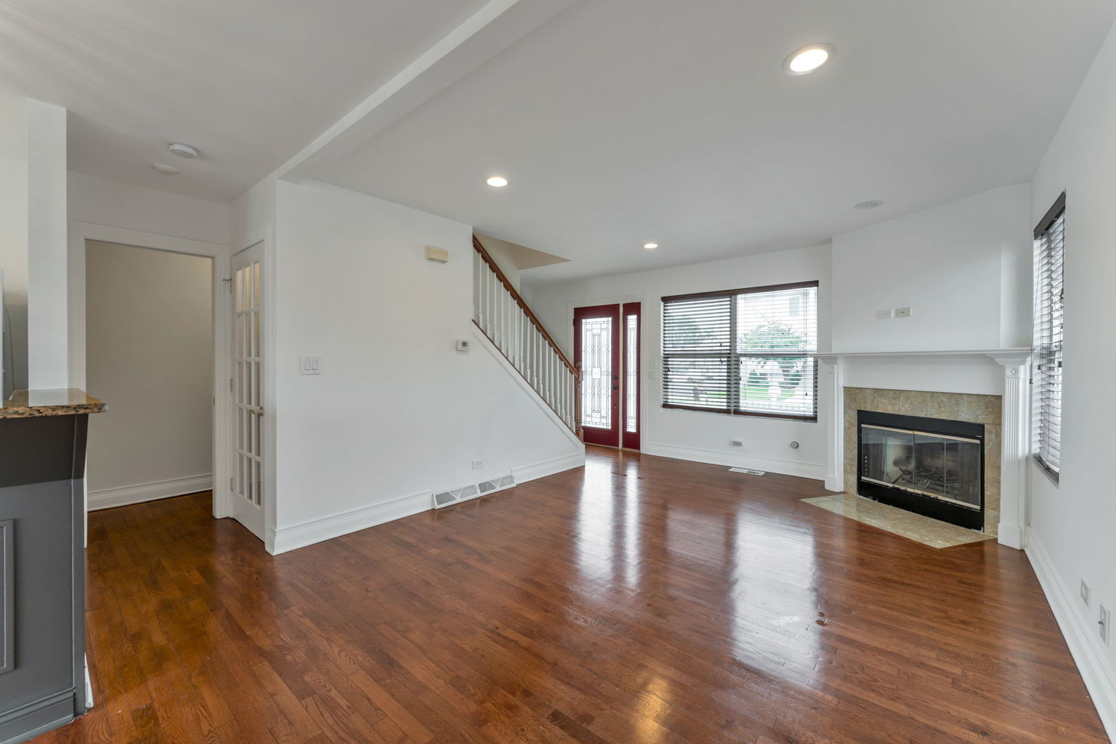 8001 Thomas Street 8001