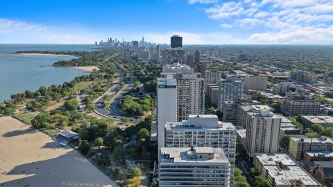 Tiny photo for 5757 N Sheridan Road #5J, Chicago, IL 60660 (MLS # 12380977)