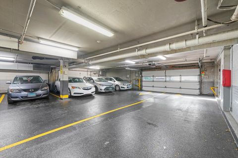 Tiny photo for 5757 N Sheridan Road #5J, Chicago, IL 60660 (MLS # 12380977)