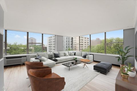 Tiny photo for 5757 N Sheridan Road #5J, Chicago, IL 60660 (MLS # 12380977)