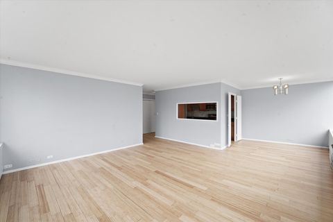 Tiny photo for 5757 N Sheridan Road #5J, Chicago, IL 60660 (MLS # 12380977)