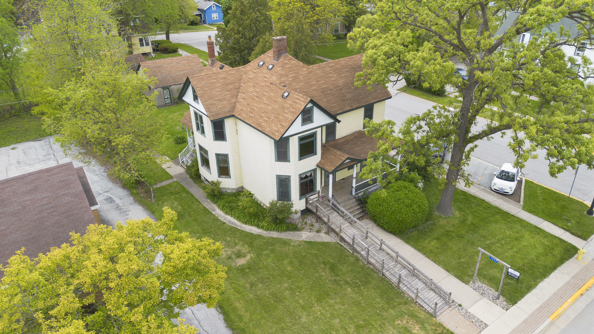 1322 Main Street