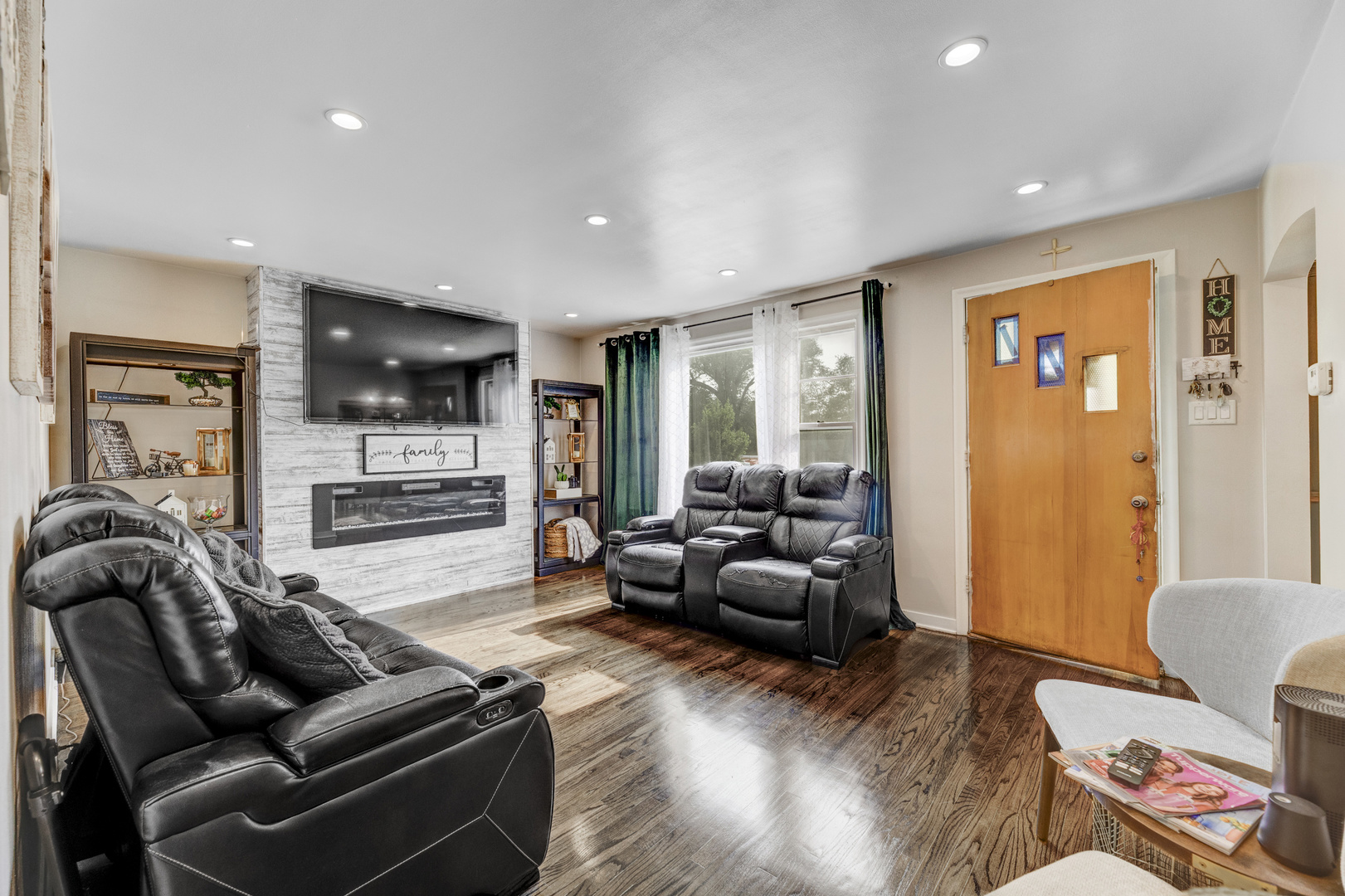 4536 Oak Park Avenue
