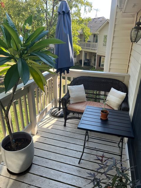 Tiny photo for 1389 E Evergreen Drive #8, Palatine, IL 60074 (MLS # 12509073)