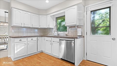 Tiny photo for 2717 Bordeaux Place, Lisle, IL 60532 (MLS # 12587415)