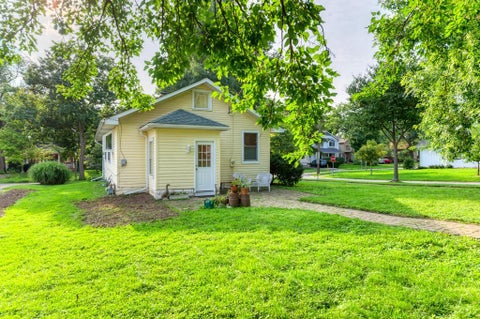 Tiny photo for 139 N Washington Street, Westmont, IL 60559 (MLS # 12705328)