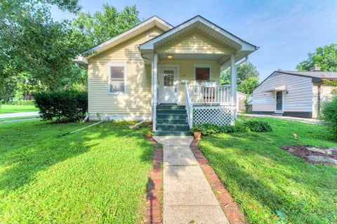 Photo of 139 N Washington Street, Westmont, IL 60559 (MLS # 12705328)