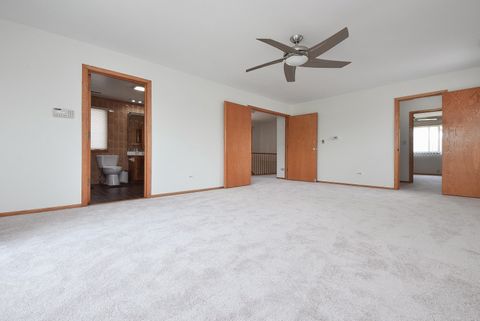 Tiny photo for 50 Ridgewood Road, Elk Grove Village, IL 60007 (MLS # 12402332)