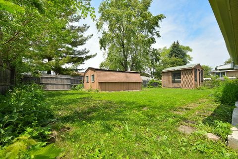 Tiny photo for 50 Ridgewood Road, Elk Grove Village, IL 60007 (MLS # 12402332)