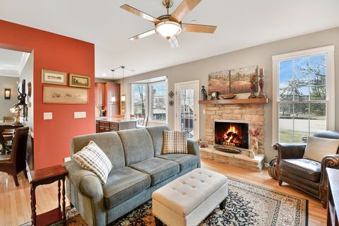 Tiny photo for 9 Red Tail Drive, Hawthorn Woods, IL 60047 (MLS # 12608464)