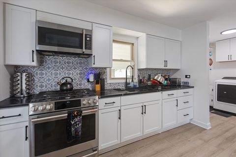 Tiny photo for 7506 S Ferdinand Avenue, Bridgeview, IL 60455 (MLS # 12526118)