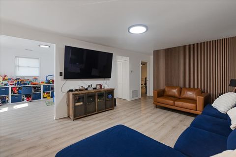 Tiny photo for 7506 S Ferdinand Avenue, Bridgeview, IL 60455 (MLS # 12526118)