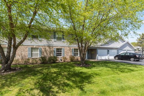 Photo of 1129 N Red Oak Circle #2, Round Lake Beach, IL 60073 (MLS # 12639356)