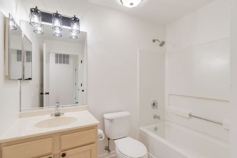 Tiny photo for 1129 N Red Oak Circle #2, Round Lake Beach, IL 60073 (MLS # 12639356)