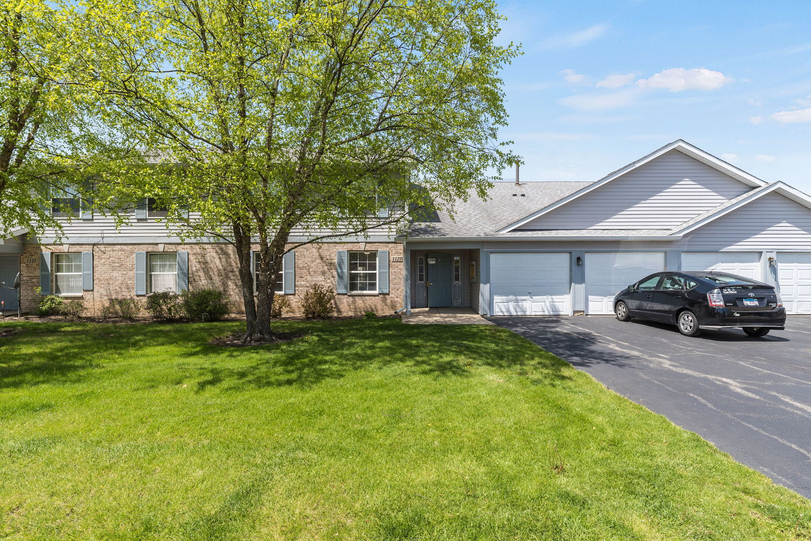 1129 N Red Oak Circle 2