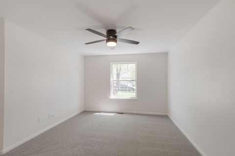 Tiny photo for 1129 N Red Oak Circle #2, Round Lake Beach, IL 60073 (MLS # 12639356)