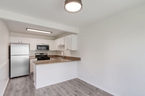 Tiny photo for 1129 N Red Oak Circle #2, Round Lake Beach, IL 60073 (MLS # 12639356)