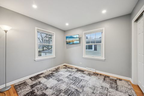 Tiny photo for 715 E Main Street, Barrington, IL 60010 (MLS # 12586009)