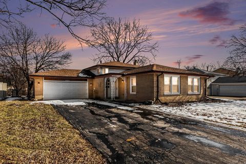 Tiny photo for 18103 Cherrywood Lane, Homewood, IL 60430 (MLS # 12564446)