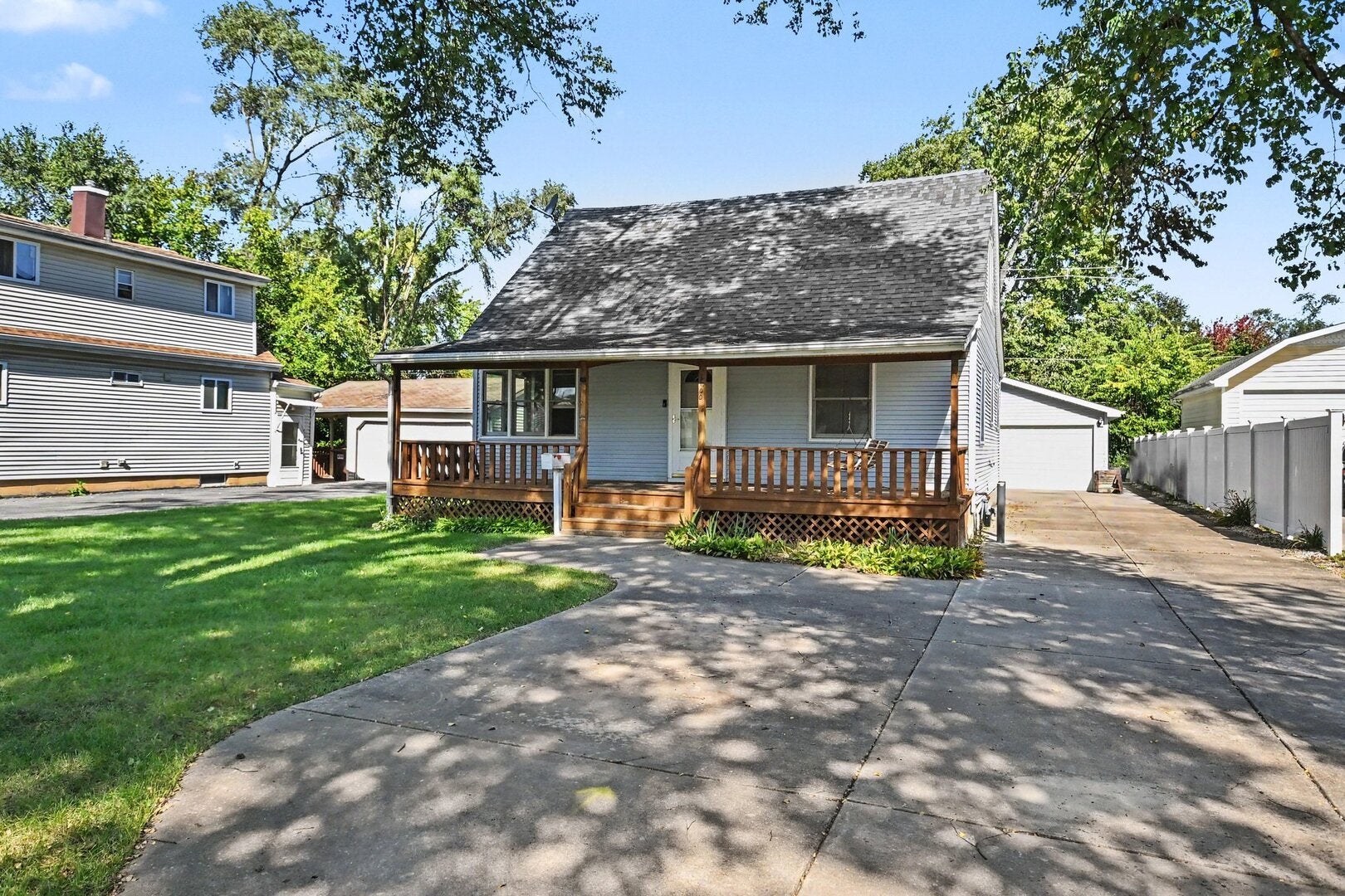 6600 Pine Point Drive