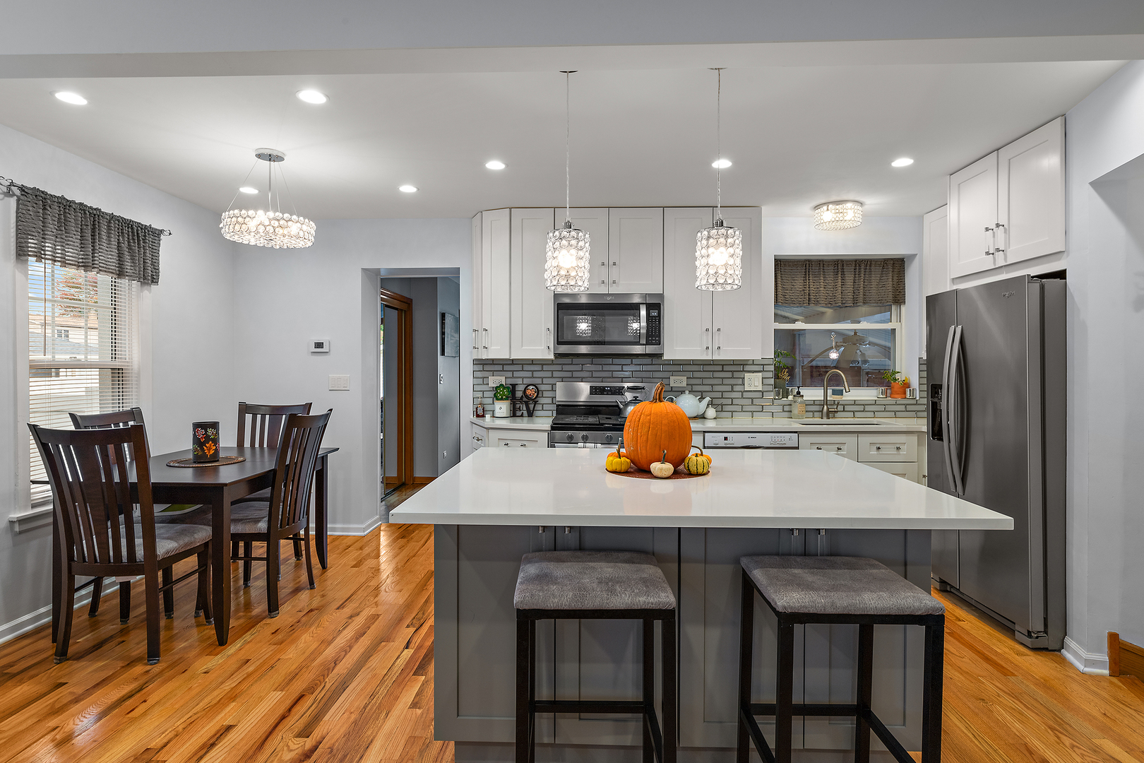 3233 N Panama Avenue