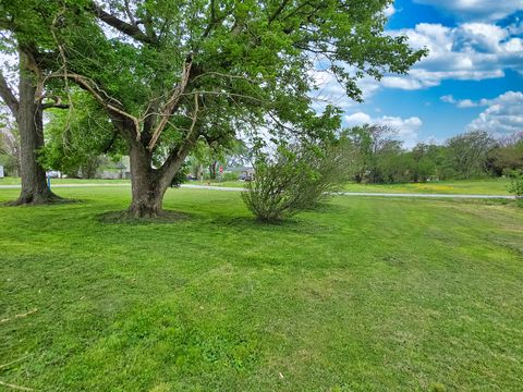 Tiny photo for 202 E Park Street, Sailor Springs, IL 62879 (MLS # 12619953)