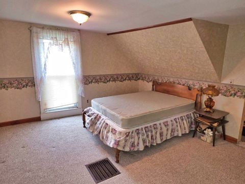 Tiny photo for 202 E Park Street, Sailor Springs, IL 62879 (MLS # 12619953)