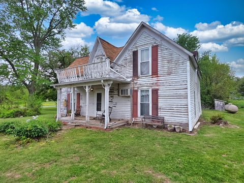 Tiny photo for 202 E Park Street, Sailor Springs, IL 62879 (MLS # 12619953)