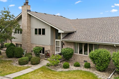 Photo of 18059 Florida Court #118, Orland Park, IL 60467 (MLS # 12660922)