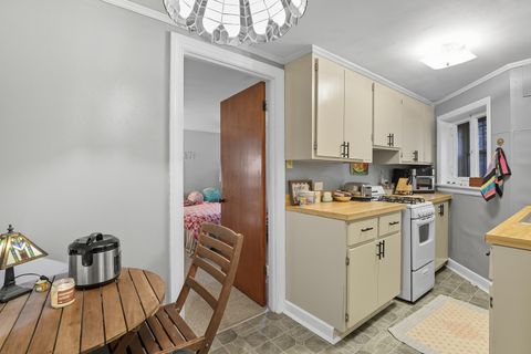 Tiny photo for 2626 W Lunt Avenue, Chicago, IL 60645 (MLS # 12459146)