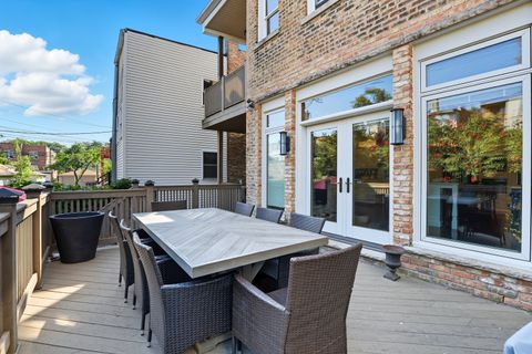 Tiny photo for 2626 W Lunt Avenue, Chicago, IL 60645 (MLS # 12459146)