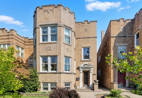 Photo of 2626 W Lunt Avenue, Chicago, IL 60645 (MLS # 12459146)