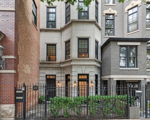 Photo of 22 E Division Street #1, Chicago, IL 60610 (MLS # 12633259)