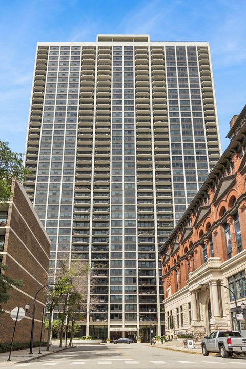 Tiny photo for 1560 N Sandburg Terrace #1010J, Chicago, IL 60610 (MLS # 12735096)