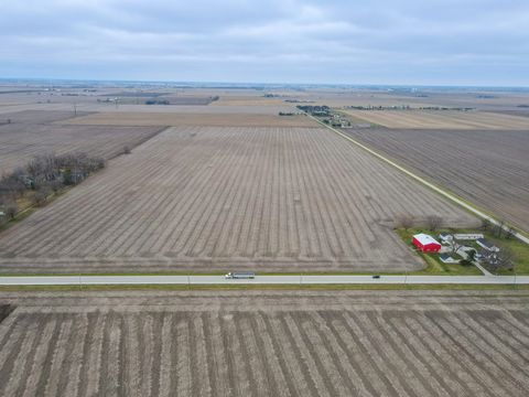 1565-B W 9000 North Road Manteno IL 60950